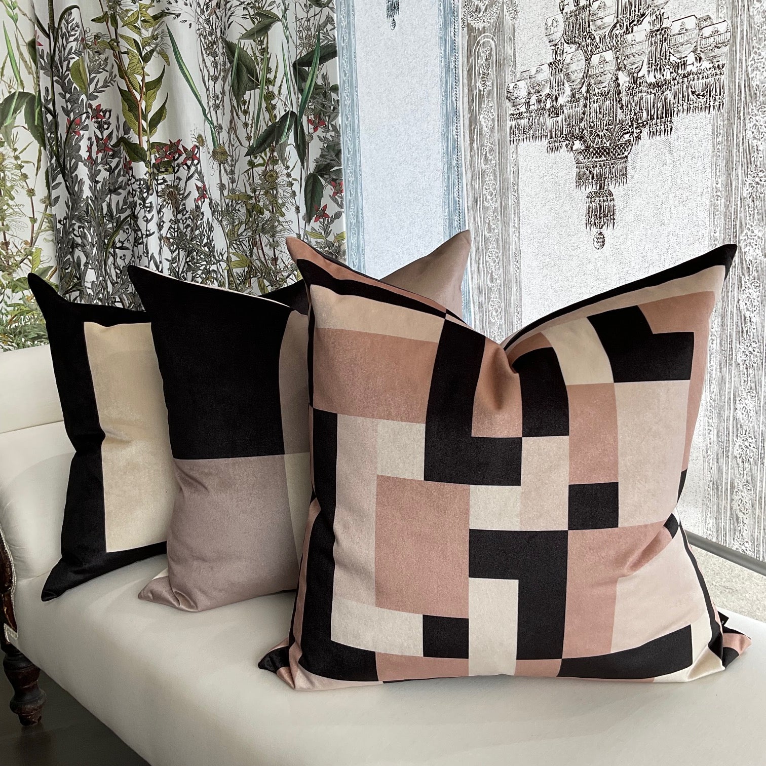 Cushion - Grid Theory - Vector in Bone