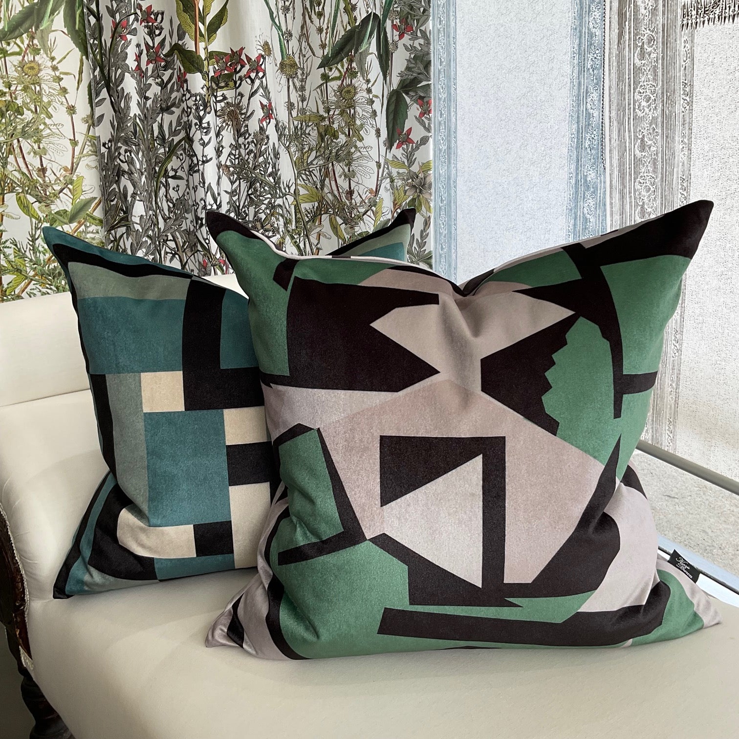 Cushion - Grid Theory - Axis in Teal