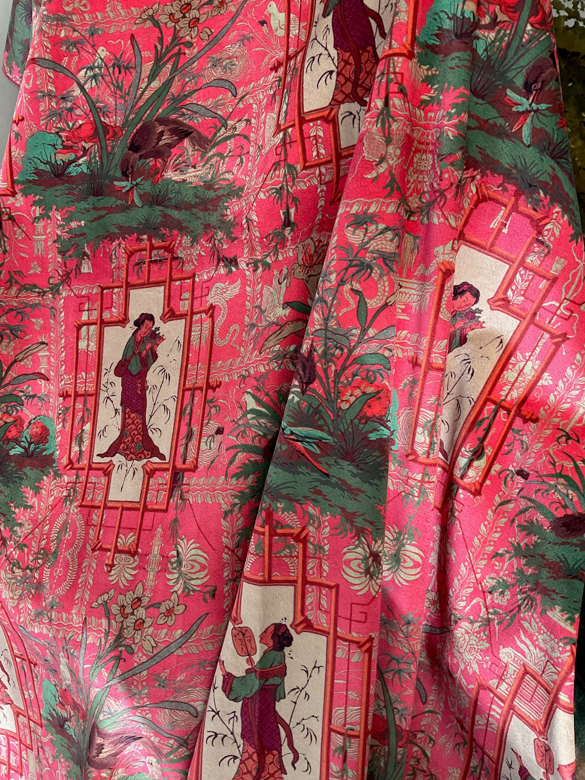 Fabric - Chinoiserie - Eldest Princess - Hot Pink (Archive Drop)